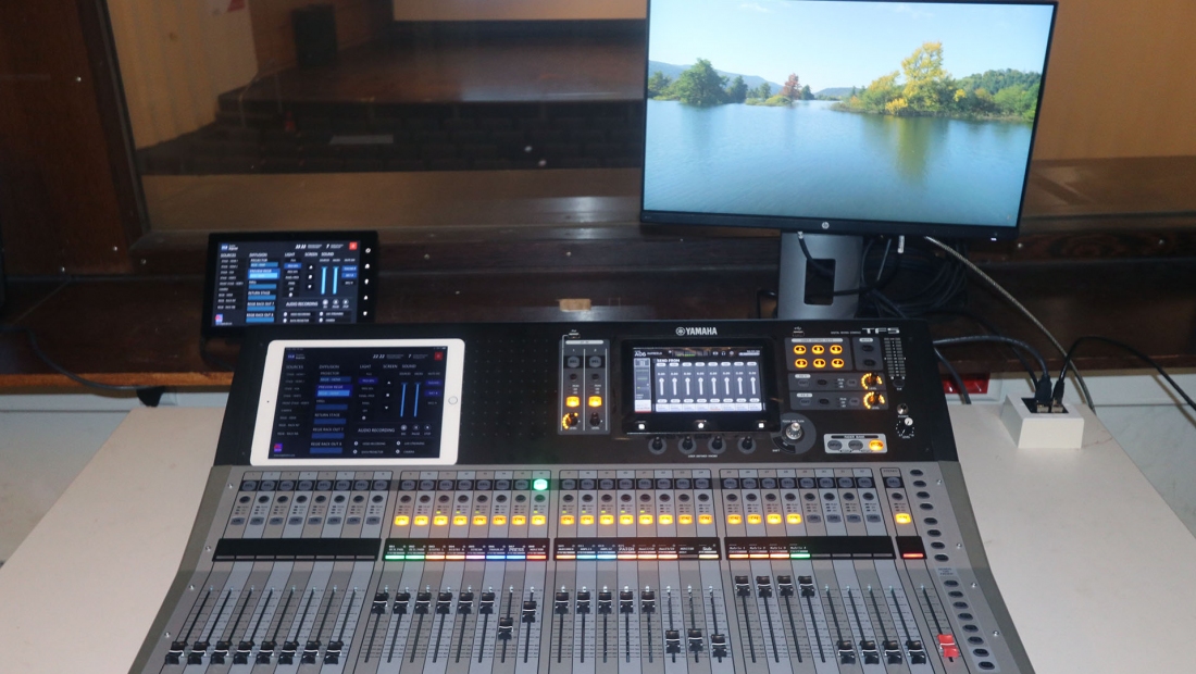 Auditorio con 350 asientos