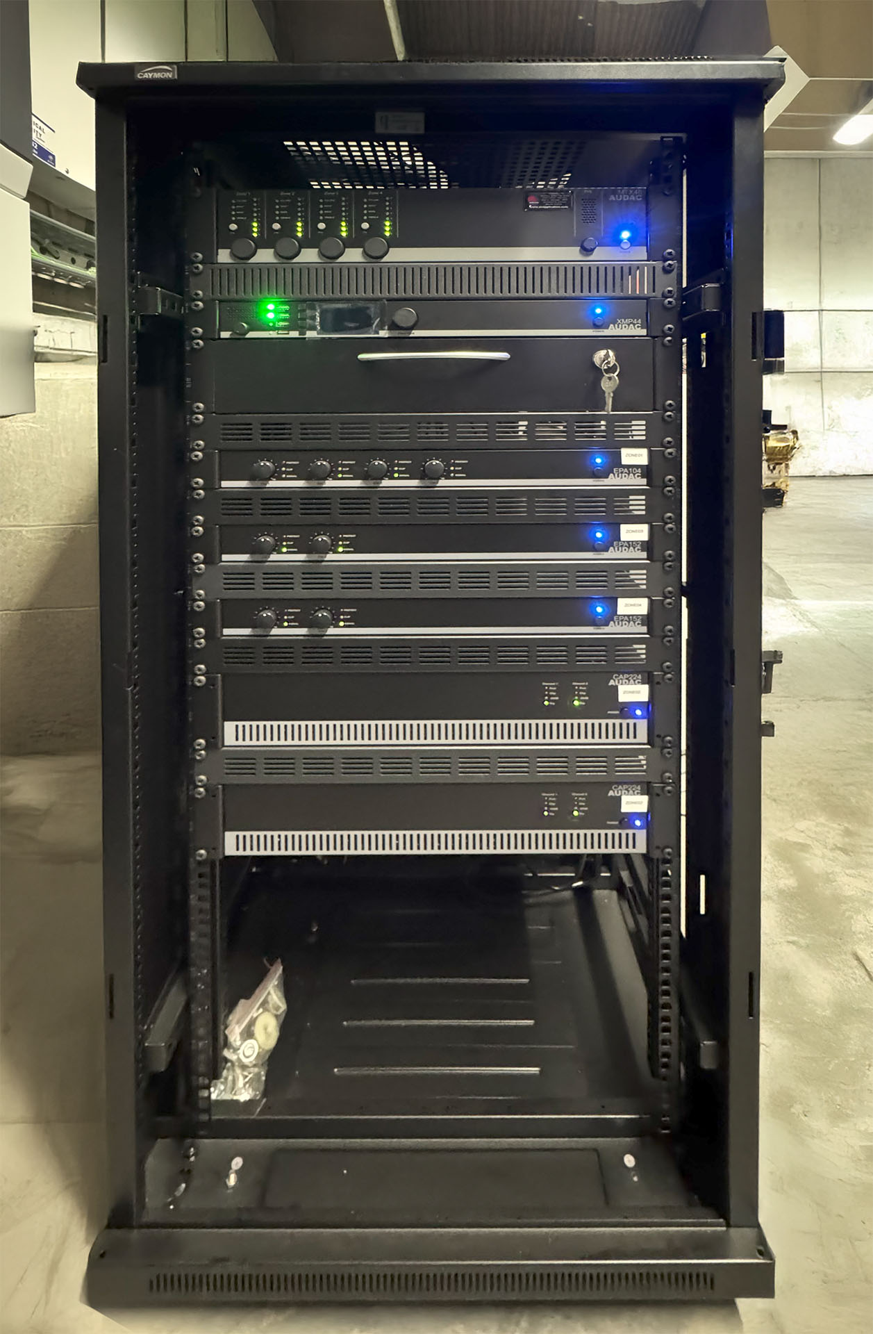 Gran sala de reuniones – 24 personas